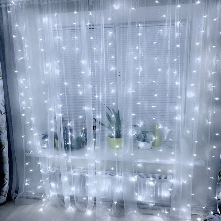 LED aizkaru virtene, 300 LED, 3x3 m, Auksti balta(bez āķiem un barošanas bloka.)