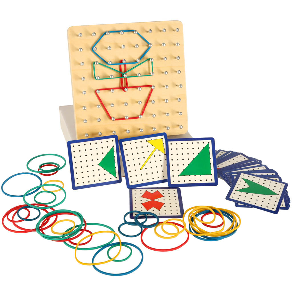 Koka Puzle Figūru Veidošanai ar Gumijām – Attīstoša Rotaļlieta Bērniem (Montessori stils)